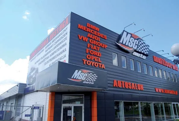 Oznakowanie elewacji salonu samochodowego MSC Auto